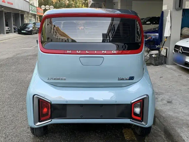 Wuling NanoEV — Фото автомобиля 8