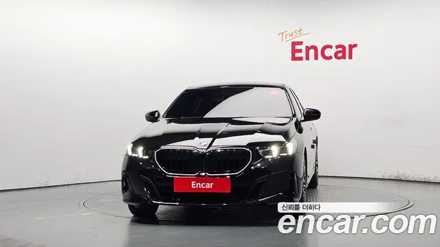 BMW 5-Series — Фото автомобиля 3