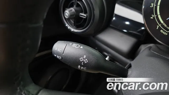 Mini Cooper Cooper 5 дверей Classic — Фото автомобиля 23