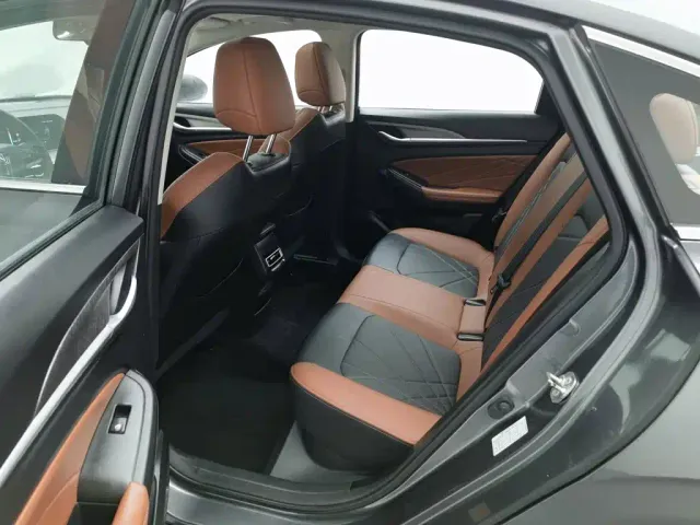 Changan Eado — Фото автомобиля 15