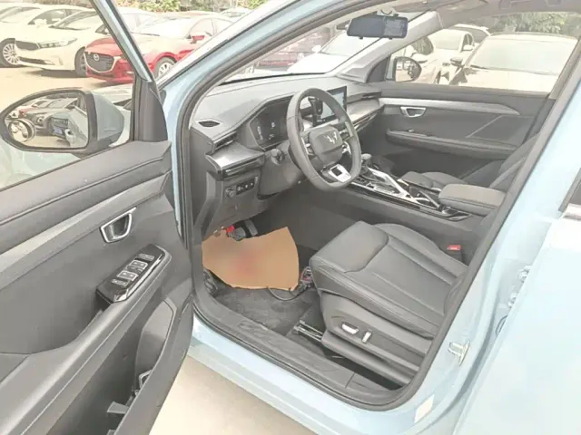 Wuling Asta — Фото автомобиля 15