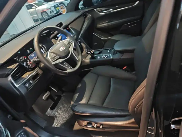 Cadillac XT5 — Фото автомобиля 14