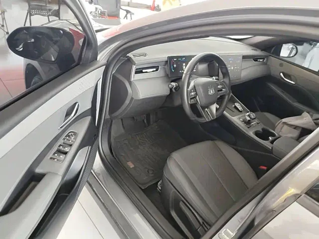 BYD Qin PLUS — Фото автомобиля 15