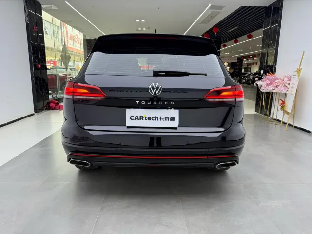 Volkswagen Touareg — Фото автомобиля 4