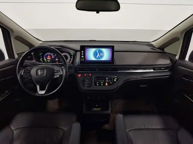 Honda Elysion — Фото автомобиля 5