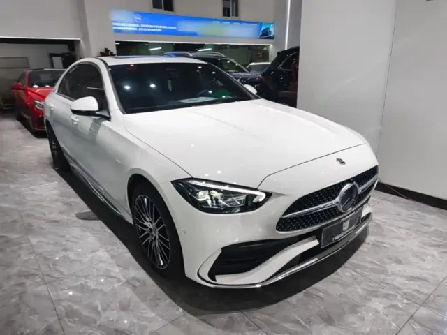 Mercedes-Benz C-Class — Фото автомобиля 3