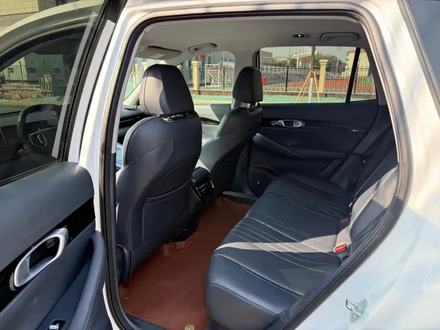 Geely Galaxy E5 — Фото автомобиля 8