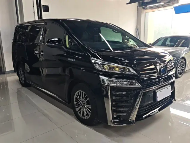 Toyota Vellfire — Фото автомобиля 3