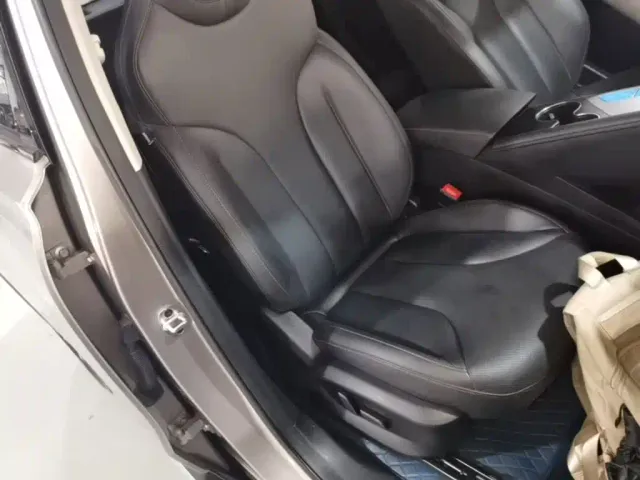 Roewe RX5 — Фото автомобиля 24