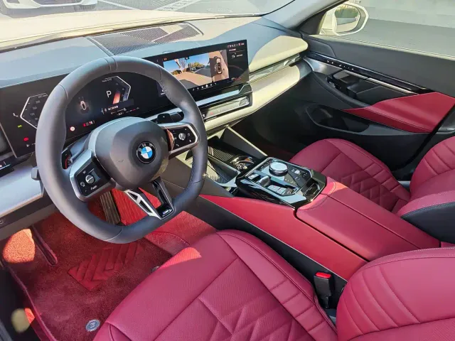 BMW 5 Series — Фото автомобиля 11