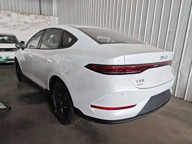 BYD Qin PLUS — Фото автомобиля 4