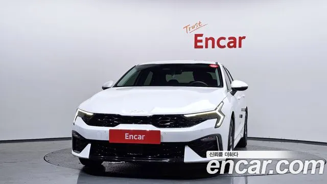 Kia K5 Новый K5 3 поколение 2.0 LPi(Для проката) — Фото автомобиля 3