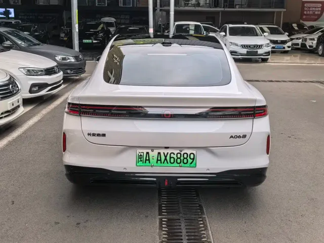 Changan Qiyuan A06 — Фото автомобиля 5