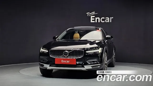 Вольво V90 — Фото автомобиля 3