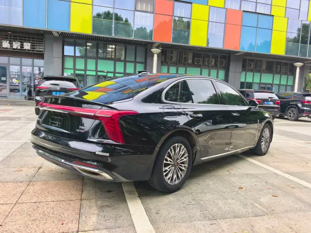 Hongqi H5 — Фото автомобиля 4