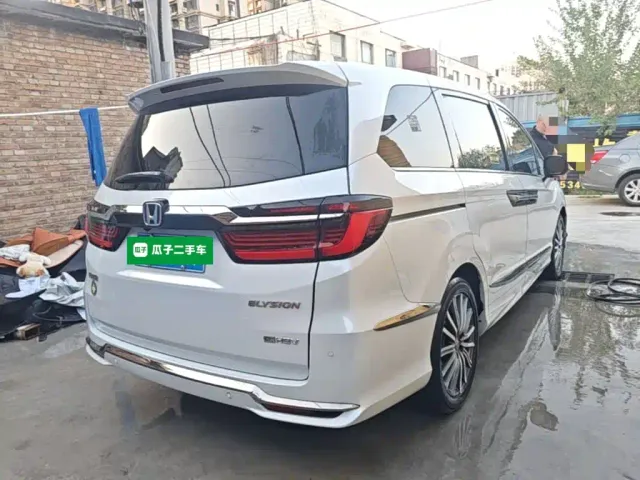 Honda Elysion — Фото автомобиля 6