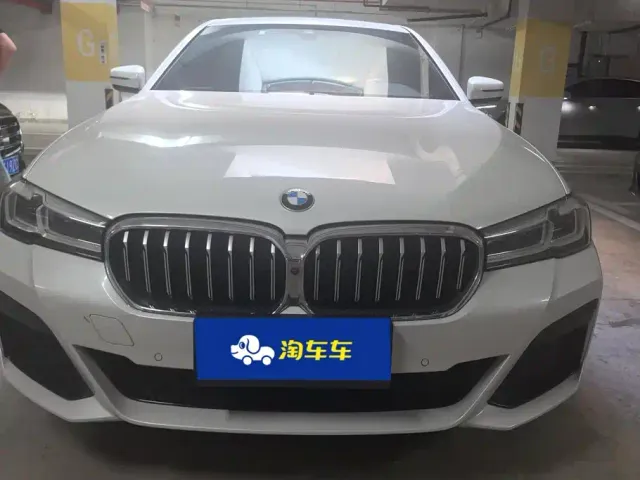 BMW 5 Series — Фото автомобиля 2