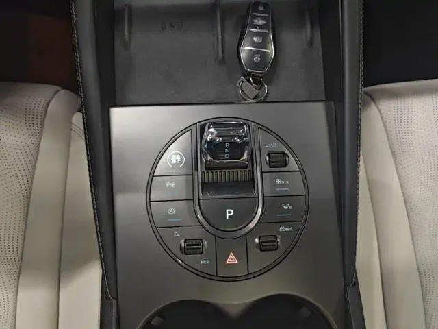 BYD Seal 06 — Фото автомобиля 13
