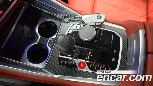 BMW XM — Фото автомобиля 9