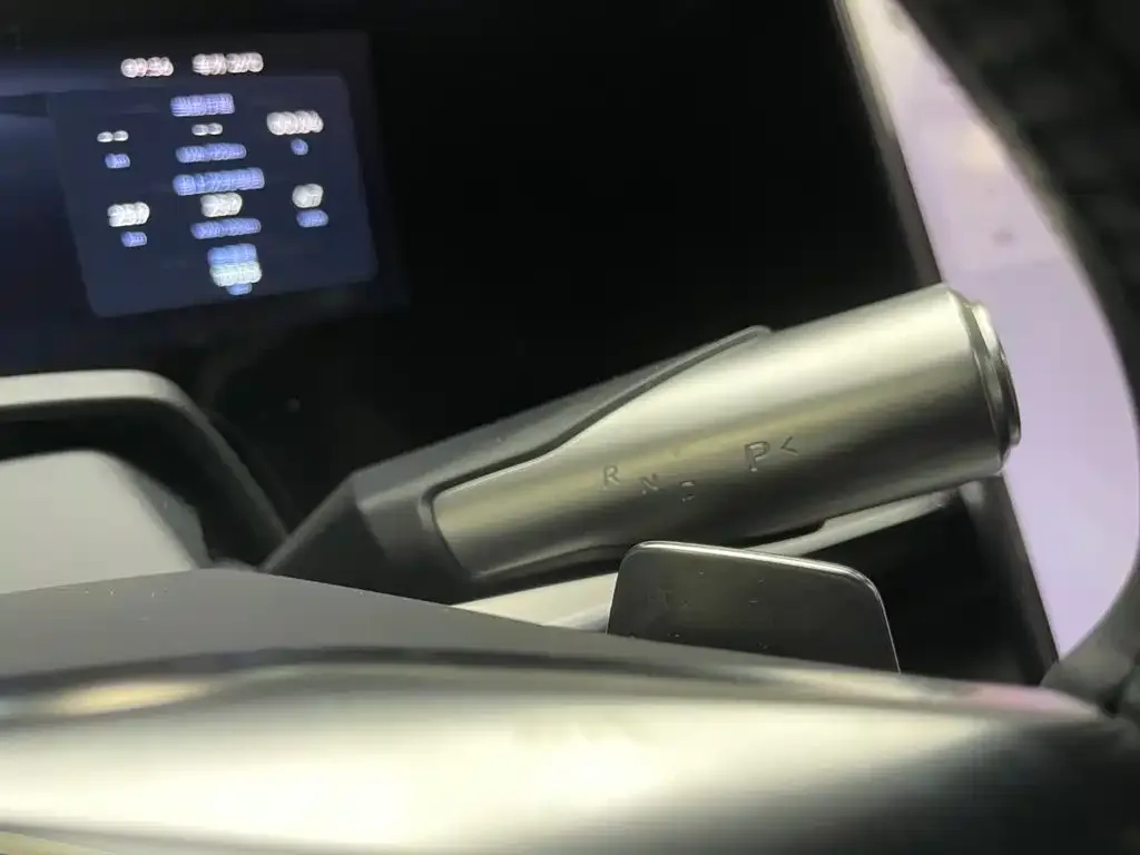 HiPhi HiPhi Y 2023 560km Pioneer Edition — Фото автомобиля 16