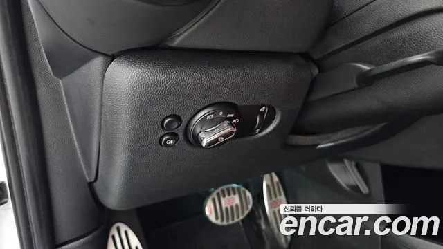Mini Cooper Cooper 5 дверей Classic — Фото автомобиля 18