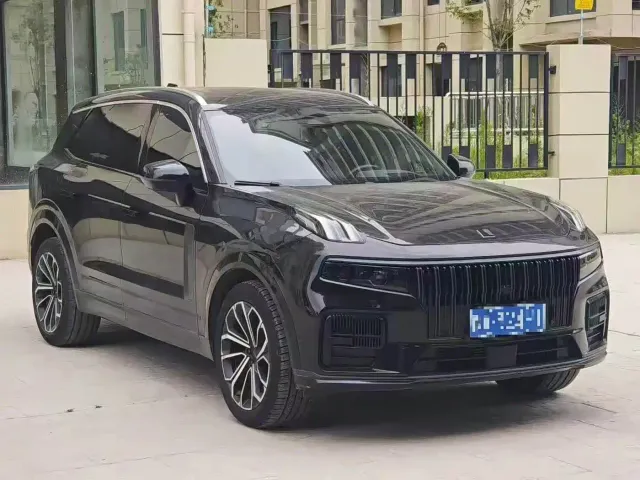 Lynk & Co 09 — Фото автомобиля 3