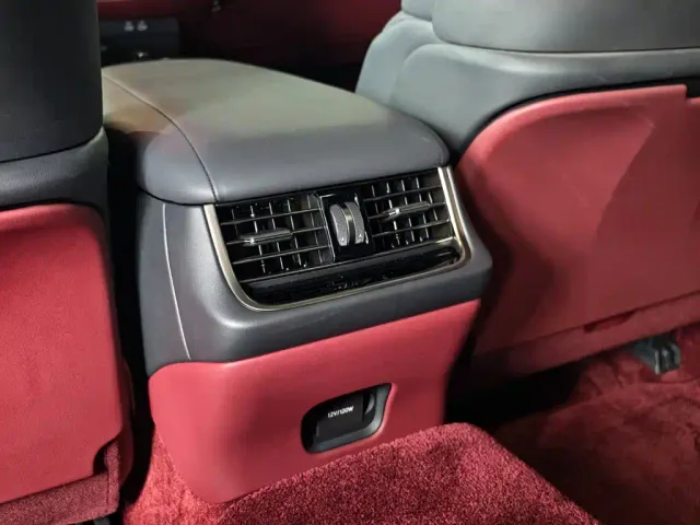 Lexus LS — Фото автомобиля 30