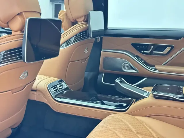 Mercedes-Benz Maybach S-Class — Фото автомобиля 17