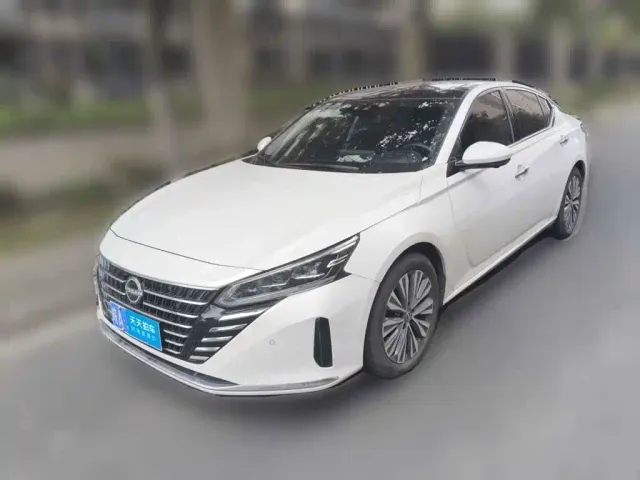 Фотография автомобиля — Nissan Teana