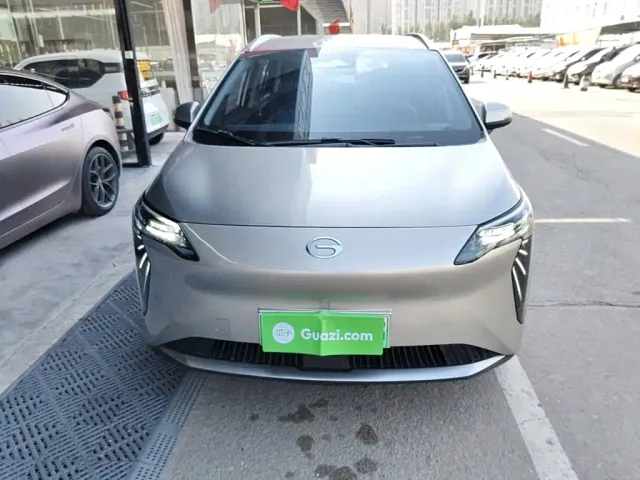 GAC Aion Y — Фото автомобиля 2