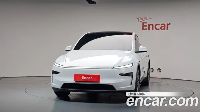 Tesla Model Y — Фото автомобиля 3