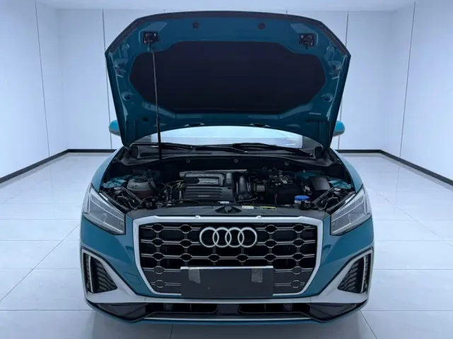Audi Q2L — Фото автомобиля 7