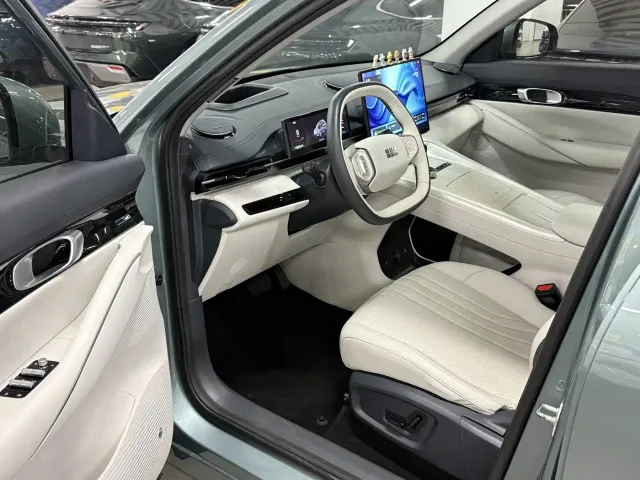 Geely Galaxy E5 — Фото автомобиля 4
