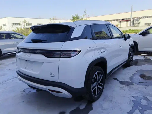 BYD Song L DM-i — Фото автомобиля 6