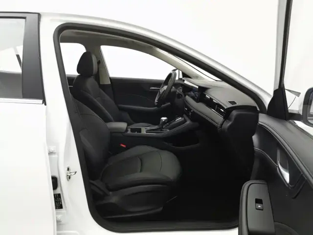 Roewe i5 — Фото автомобиля 23