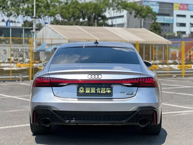 Audi A7 — Фото автомобиля 5