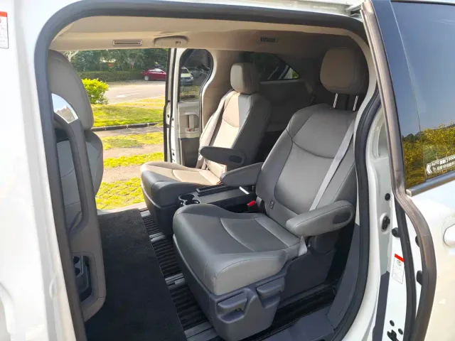 Toyota Granvia — Фото автомобиля 7