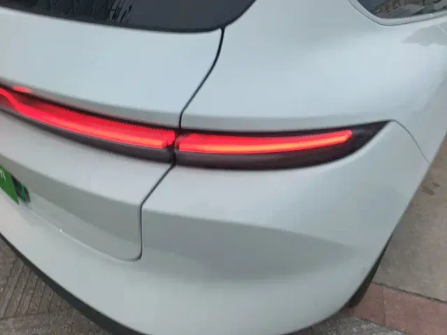 Nio ET5 Touring — Фото автомобиля 23