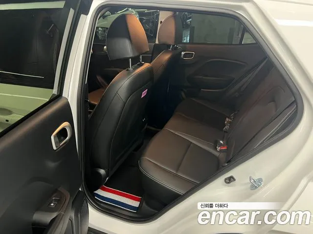 Hyundai Venue — Фото автомобиля 8