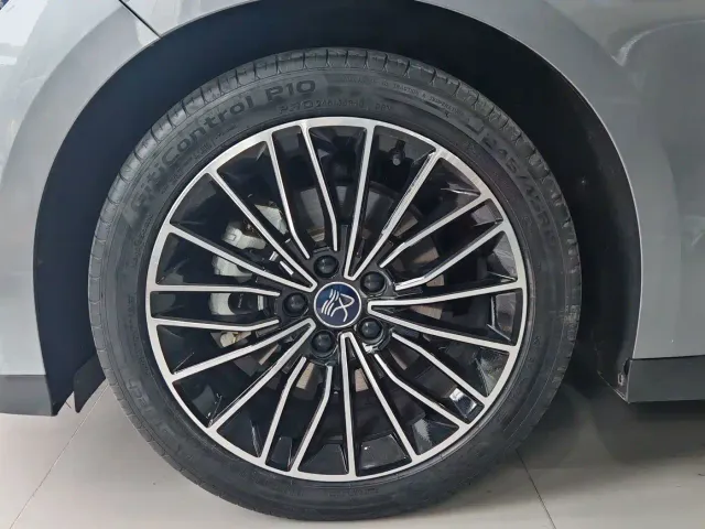 BYD Han — Фото автомобиля 5