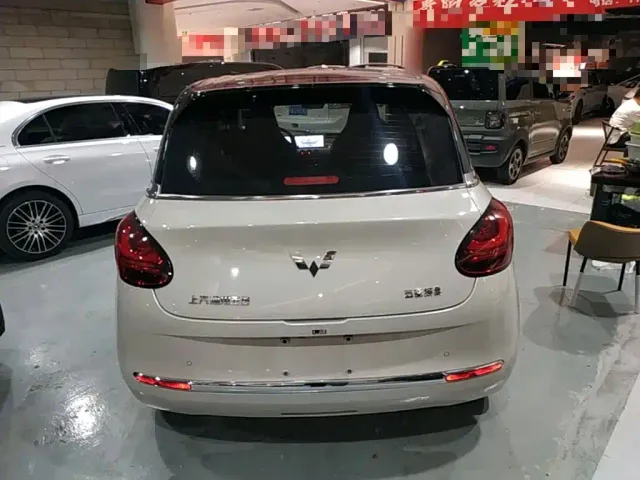 Wuling Bingo — Фото автомобиля 5