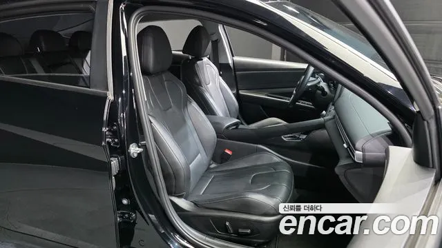 Hyundai AVANTE Avante (CN7) — Фото автомобиля 23