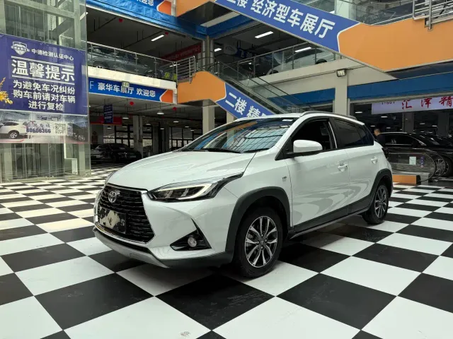 Фотография автомобиля — Toyota YARiS L Zhi Xuan