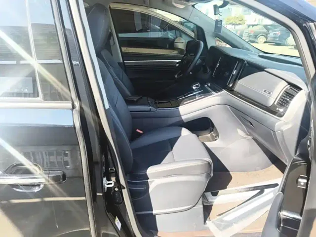 GAC Trumpchi M8 — Фото автомобиля 24