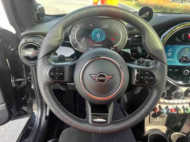 MINI Hatch — Фото автомобиля 5