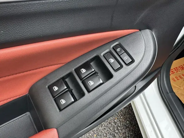 Changan Eado — Фото автомобиля 15