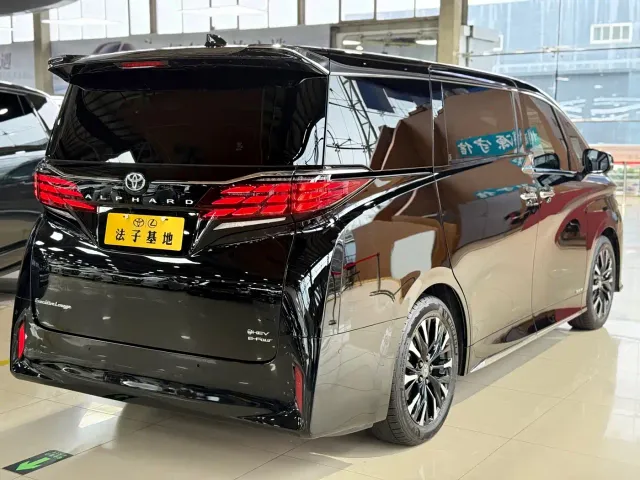 Toyota Alphard 2024 Hybrid 2.5L Prestige Edition — Фото автомобиля 26