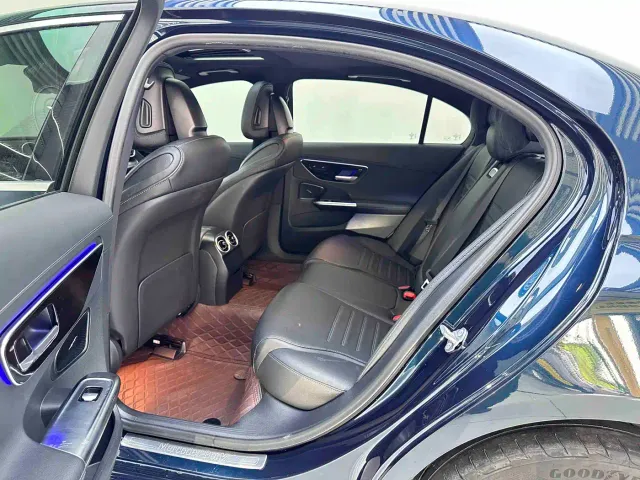 Mercedes-Benz C-Class — Фото автомобиля 11