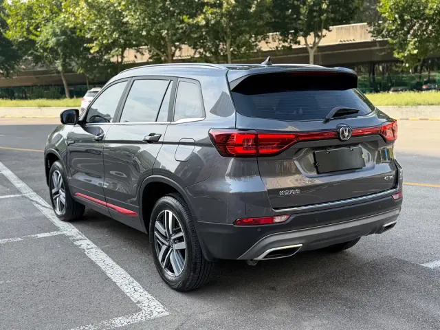 Changan CS75 — Фото автомобиля 4
