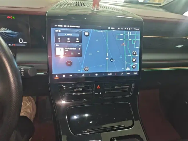 GAC Trumpchi M8 — Фото автомобиля 12
